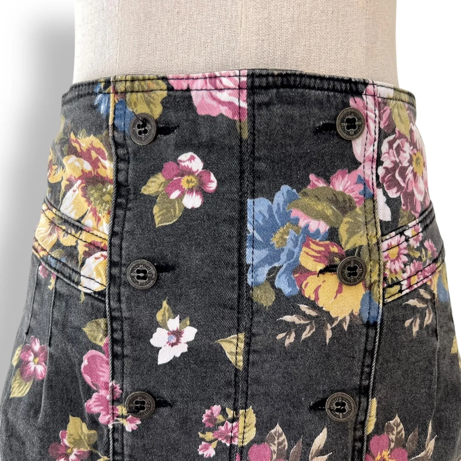 Cute Preloved Floral Denim Skirt