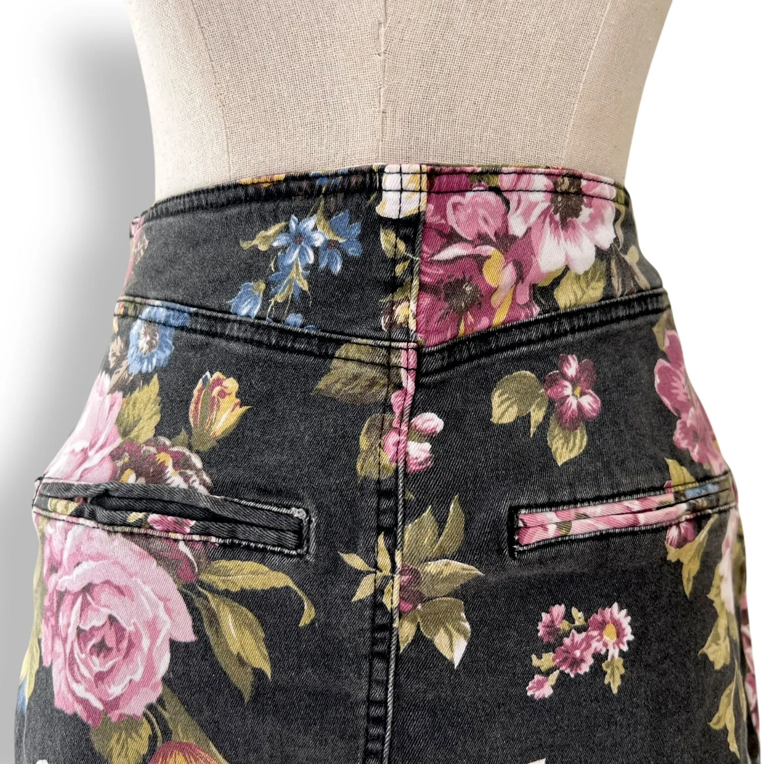 Cute Preloved Floral Denim Skirt
