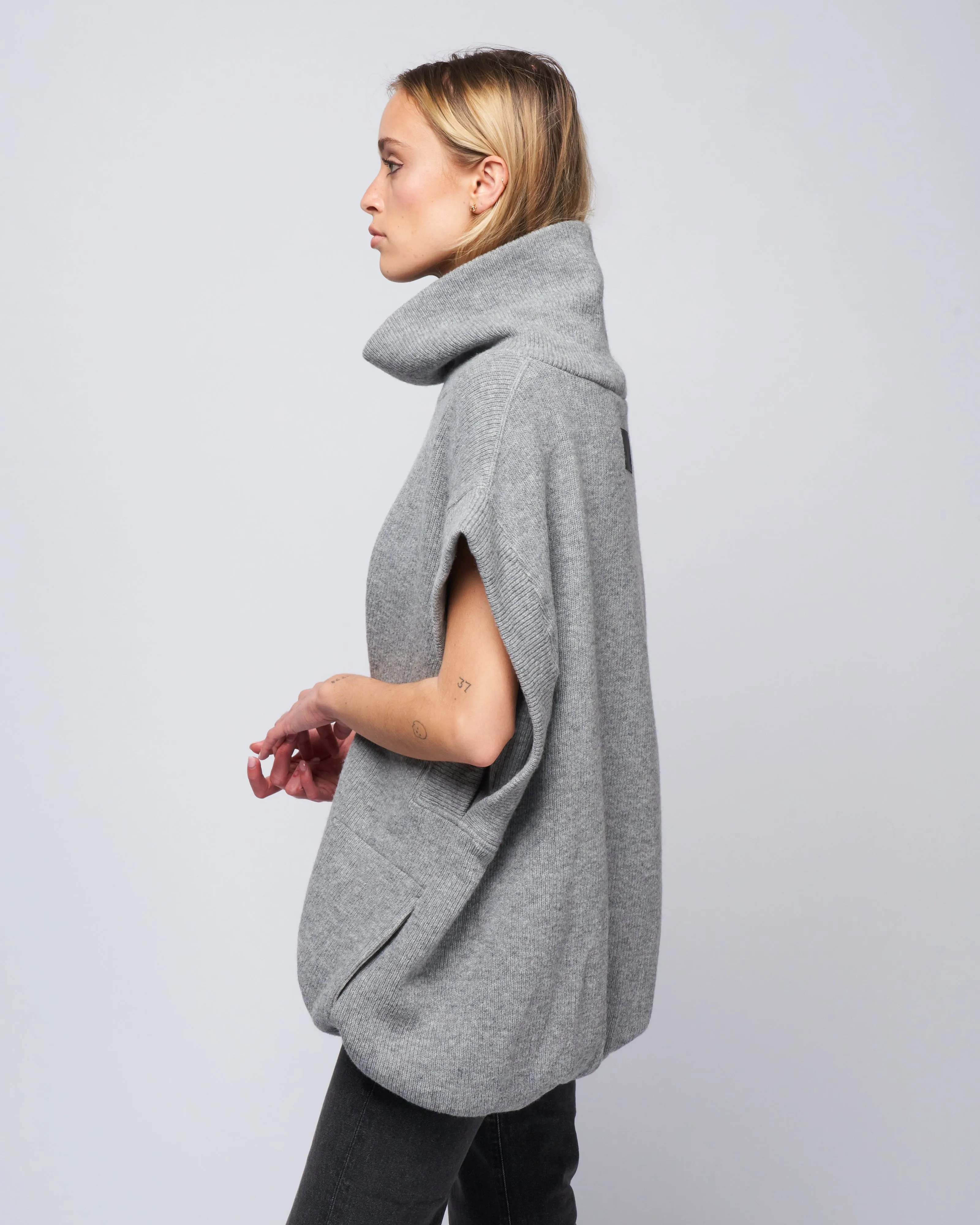gisele rollneck gilet - mid grey