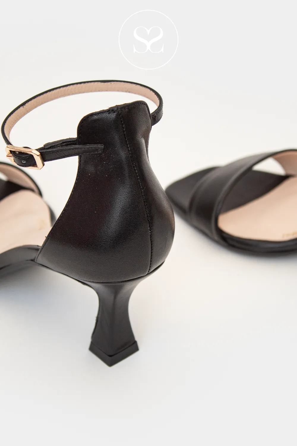 LODI LISCO BLACK HEELED SANDAL