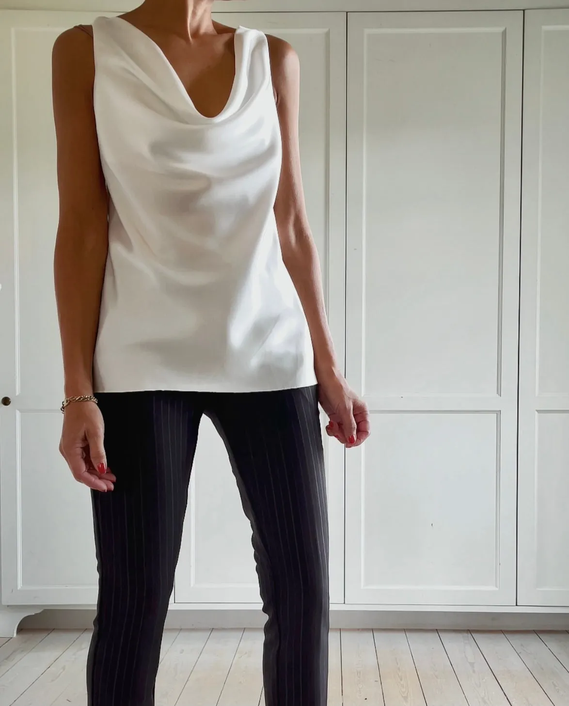 TOP WITH WATERFALL - WHITE