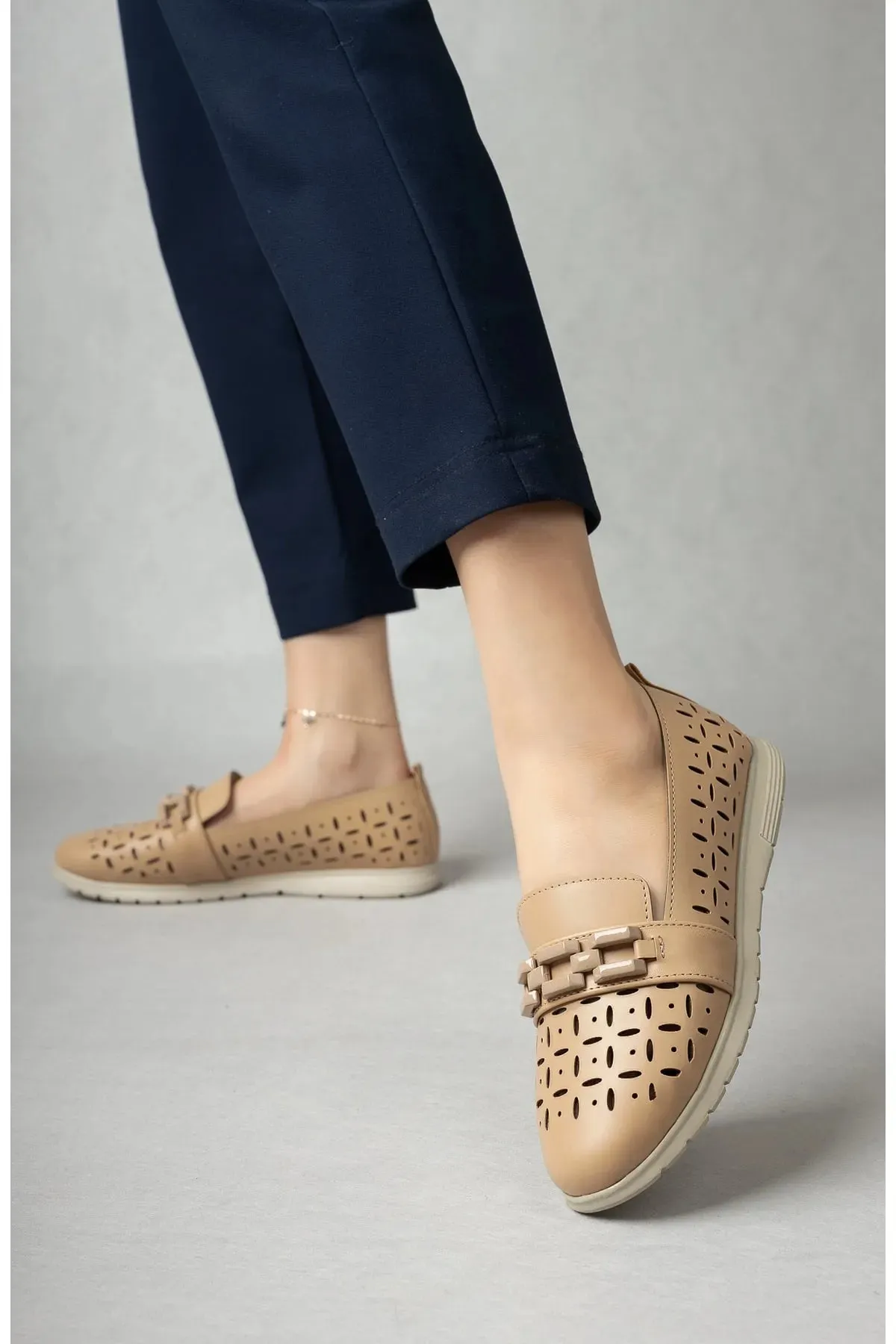 Women's Leather Lightweight Comfortable Beige Ballerina